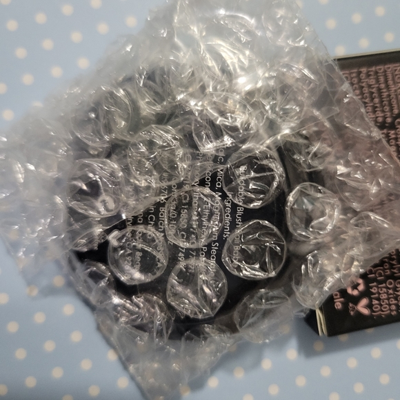 Powder Blush (Set Of 3) - Picture 5 of 7